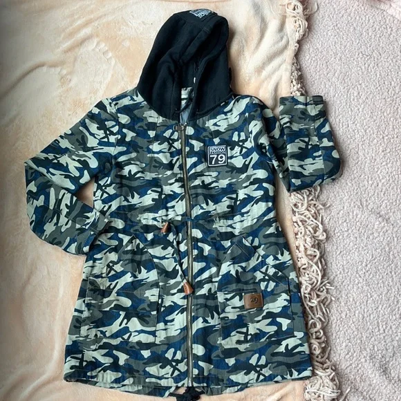 Camouflage winter jacket - Picture 1 of 4